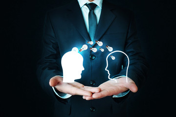 介绍万里长城的历史故事