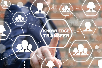 介绍万里长城的历史故事