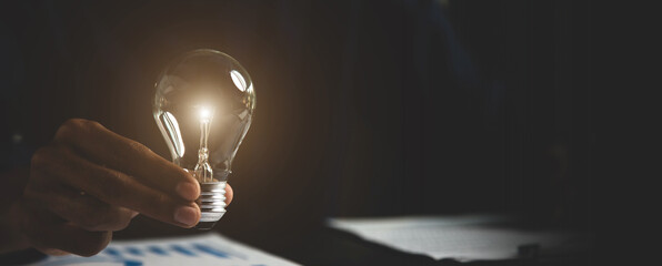 介绍万里长城的历史故事