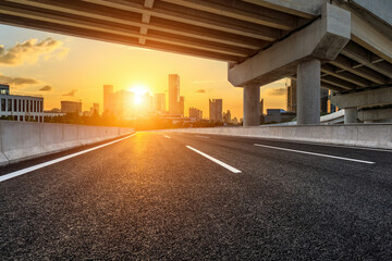 蓝鲸主要分布在哪些地方？